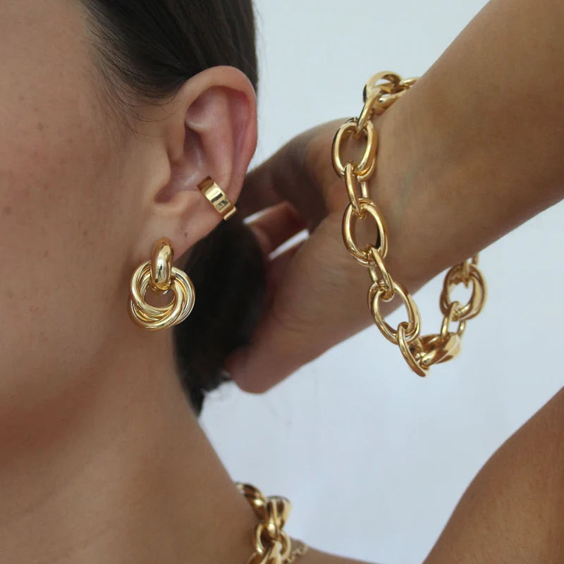 Statement Interlocking Earring - Gold