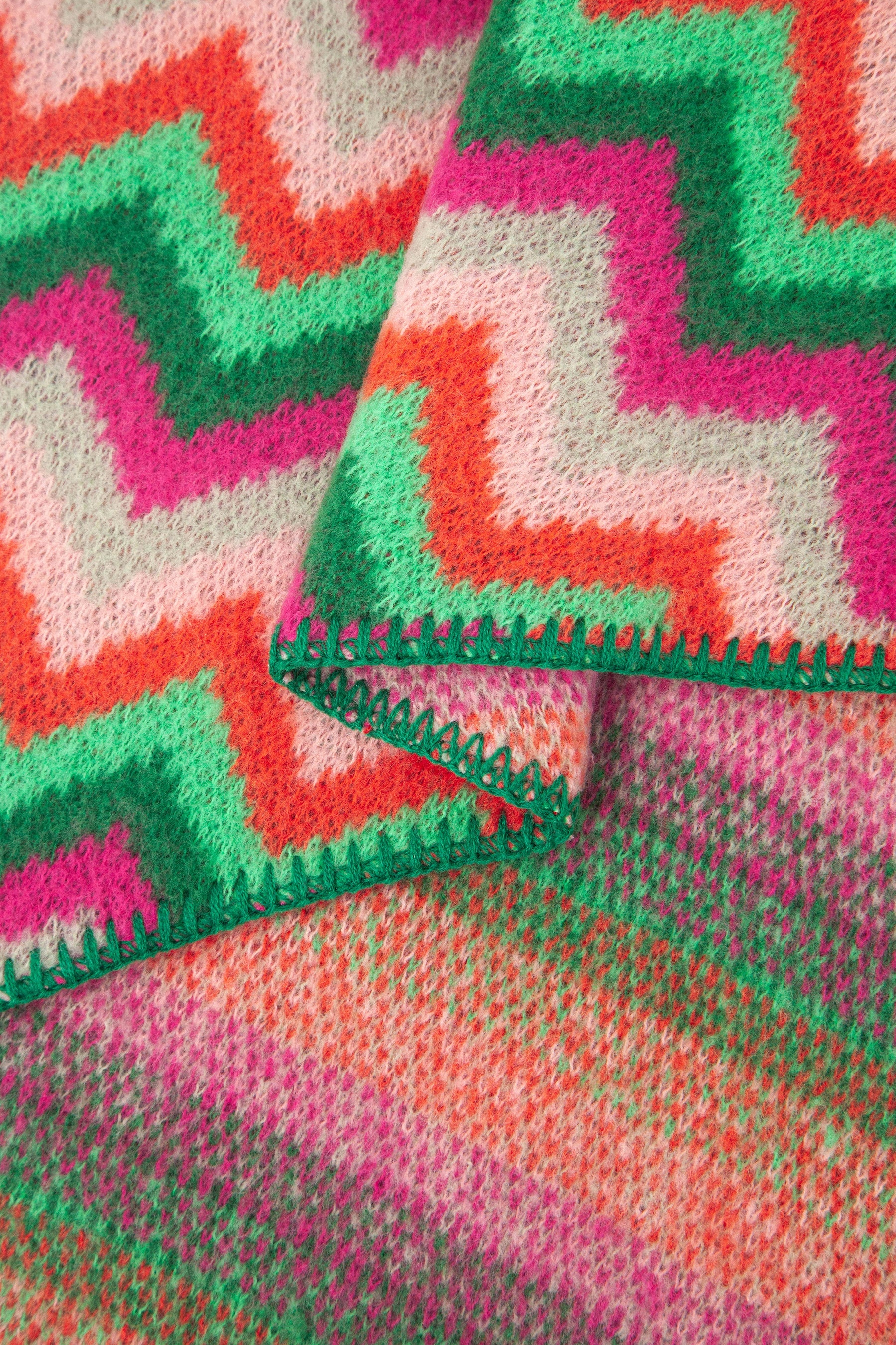 Green/Fuchsia Zigzag Scarf